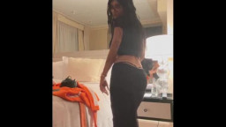 Mia Khalifa - Chat Video